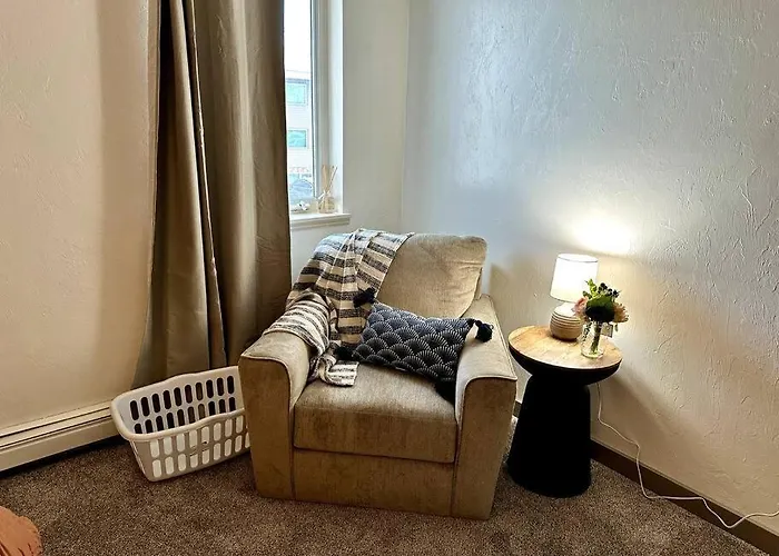 Comfortable 2Br Apt Central